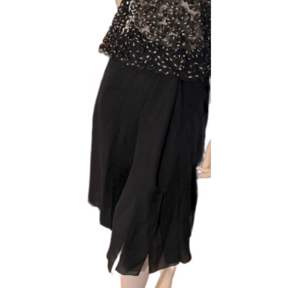 Jones New York Collection 100% Silk Skirt with Flowing Slits - Picture 4 of 4